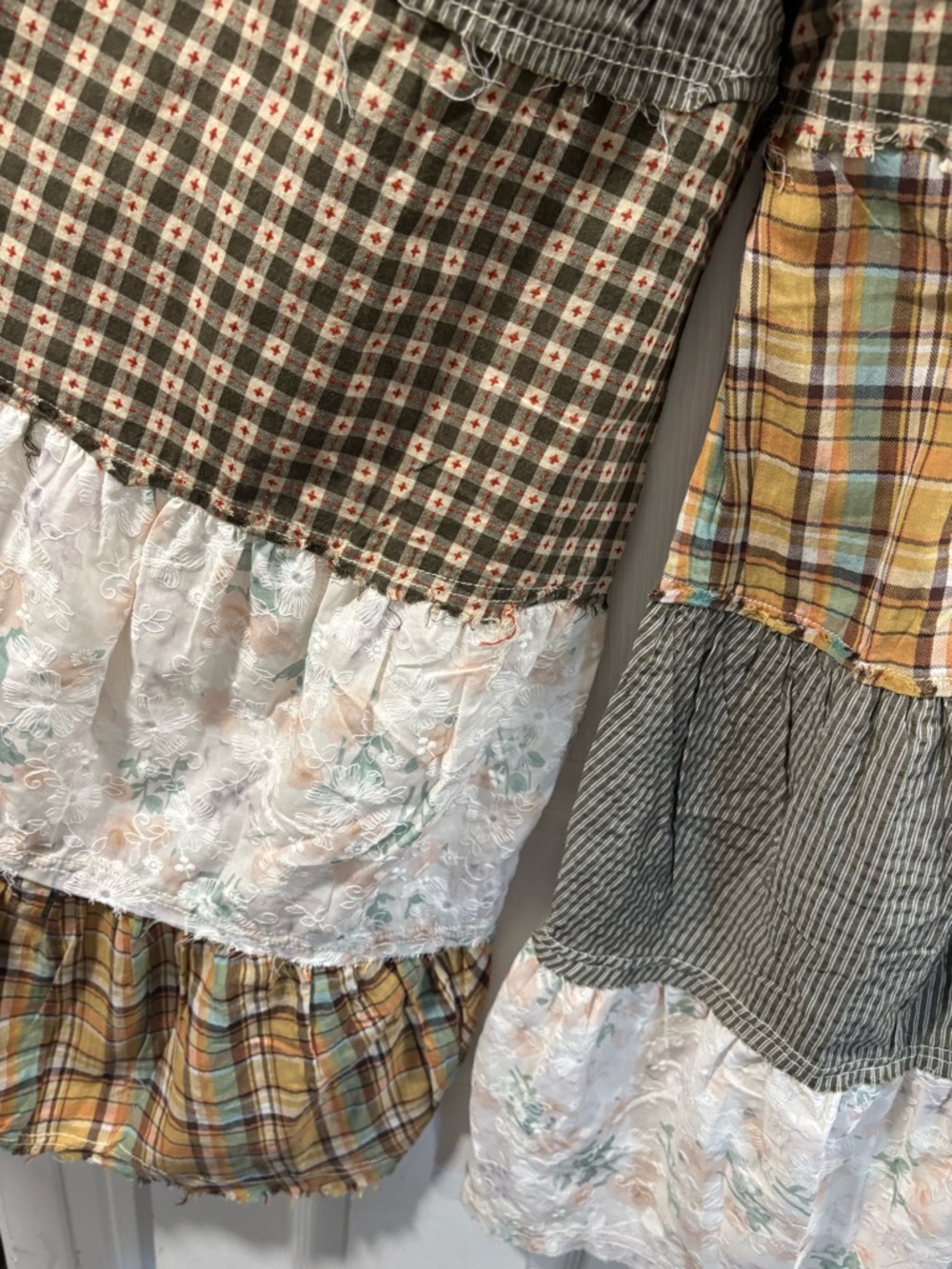POL Patchwork Wide-Leg pants in Brown, Cream, Green - Picture 5 of 9